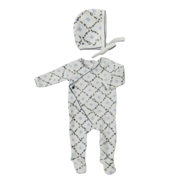 design-11-20-600x600 שמיכה קטיפה לבן הדפס פרחים כחולים | בנטי