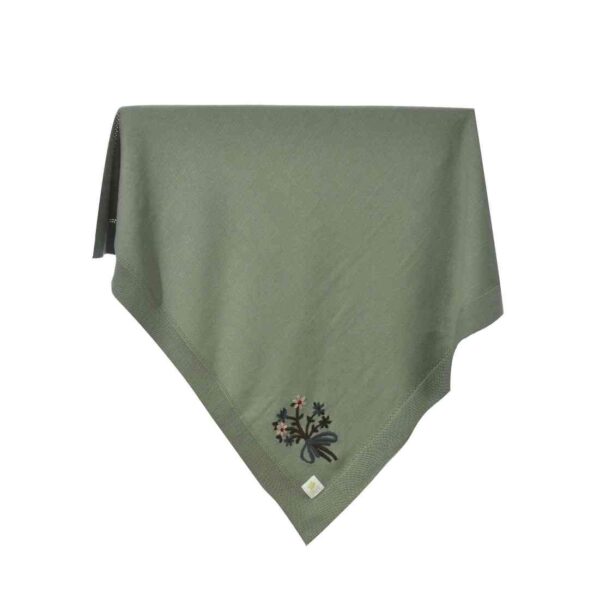 design-22-19-600x600 שמיכת סריג ירוק זר פרחים | בנטי